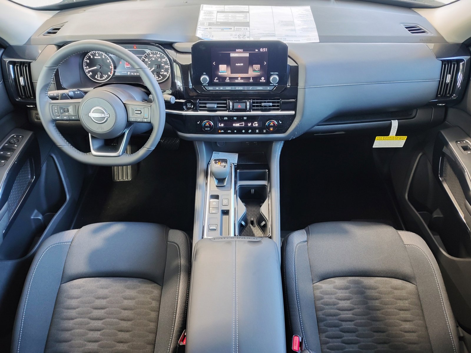2025 Nissan Pathfinder SV photo 3