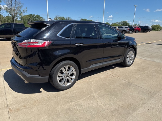 2024 Ford Edge Titanium photo 11