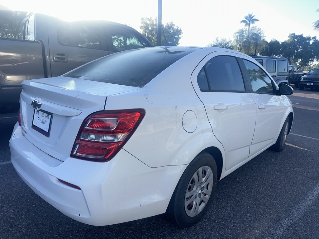 2017 Chevrolet Sonic LS photo 3