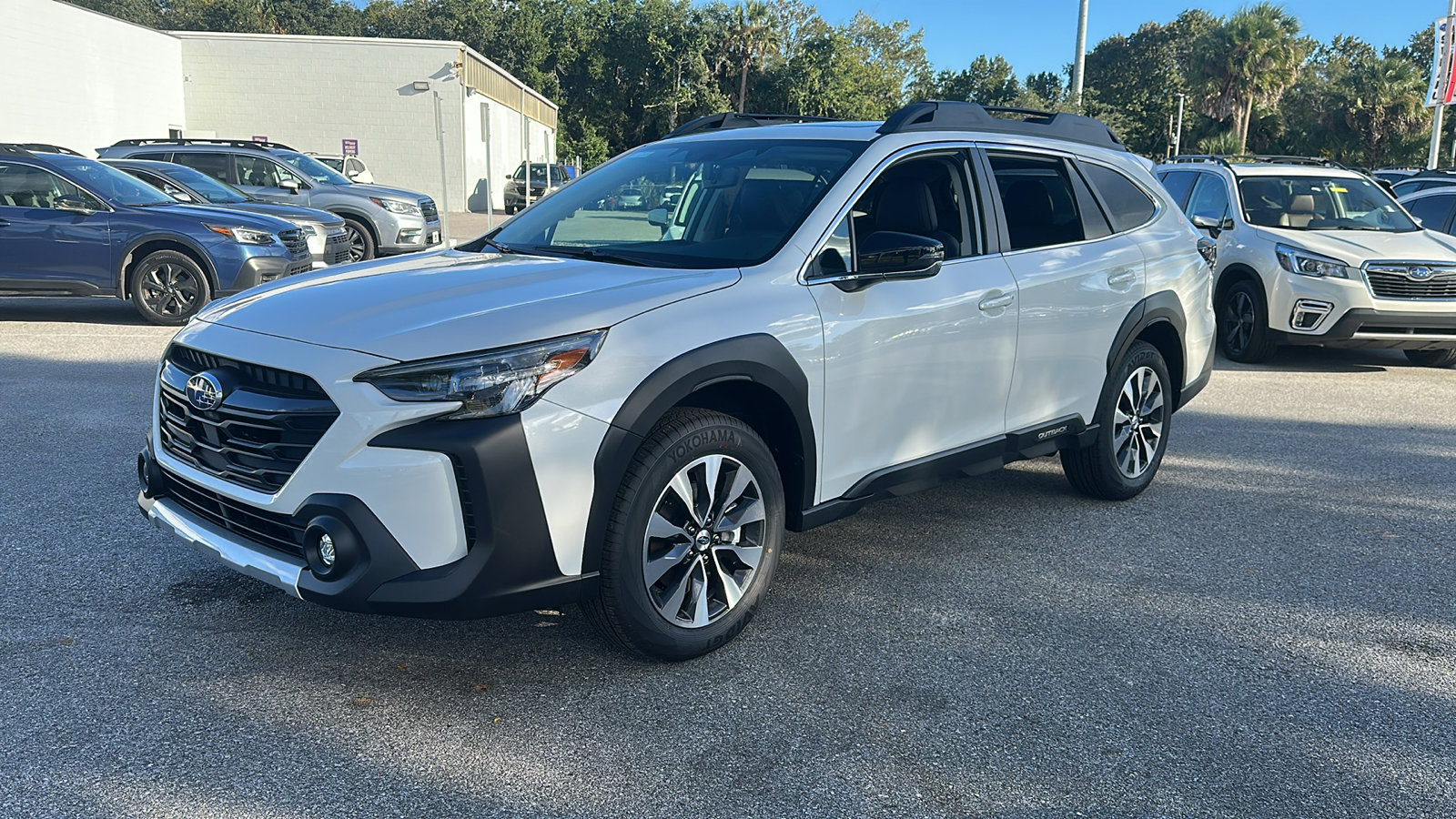 2025 Subaru Outback Limited photo 2