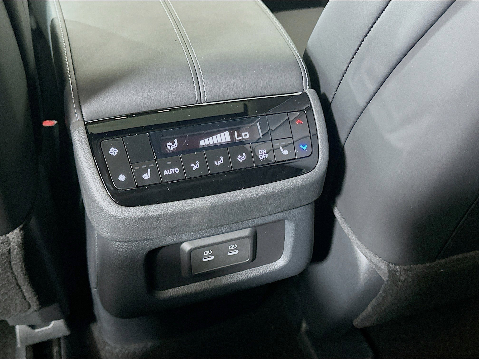 2026 Infiniti QX60 Luxe photo 14