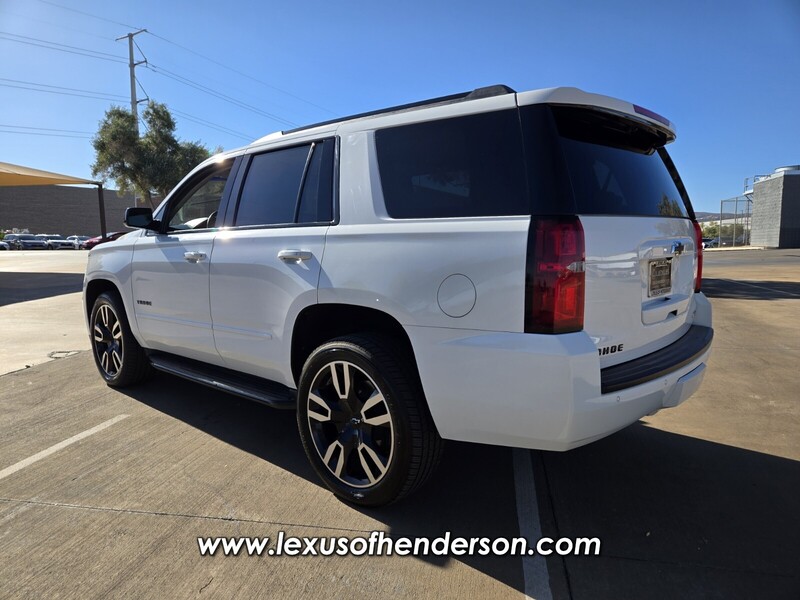 2018 Chevrolet Tahoe Premier photo 2