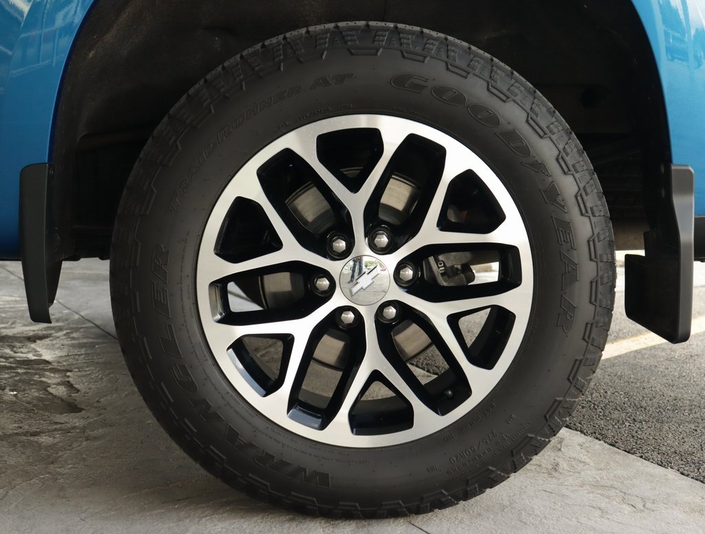 2024 Chevrolet Silverado 1500 LTZ photo 40
