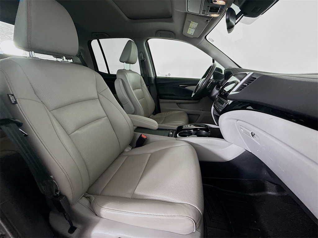 2020 Honda Ridgeline RTL-E photo 25