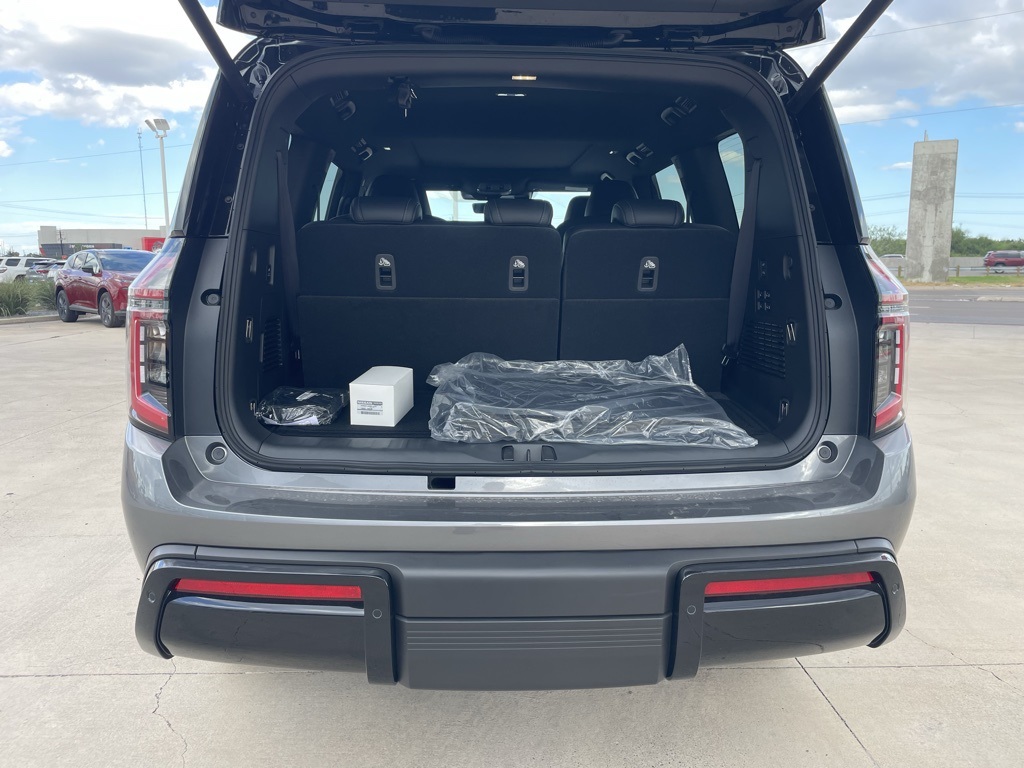 2026 Nissan Armada photo 2