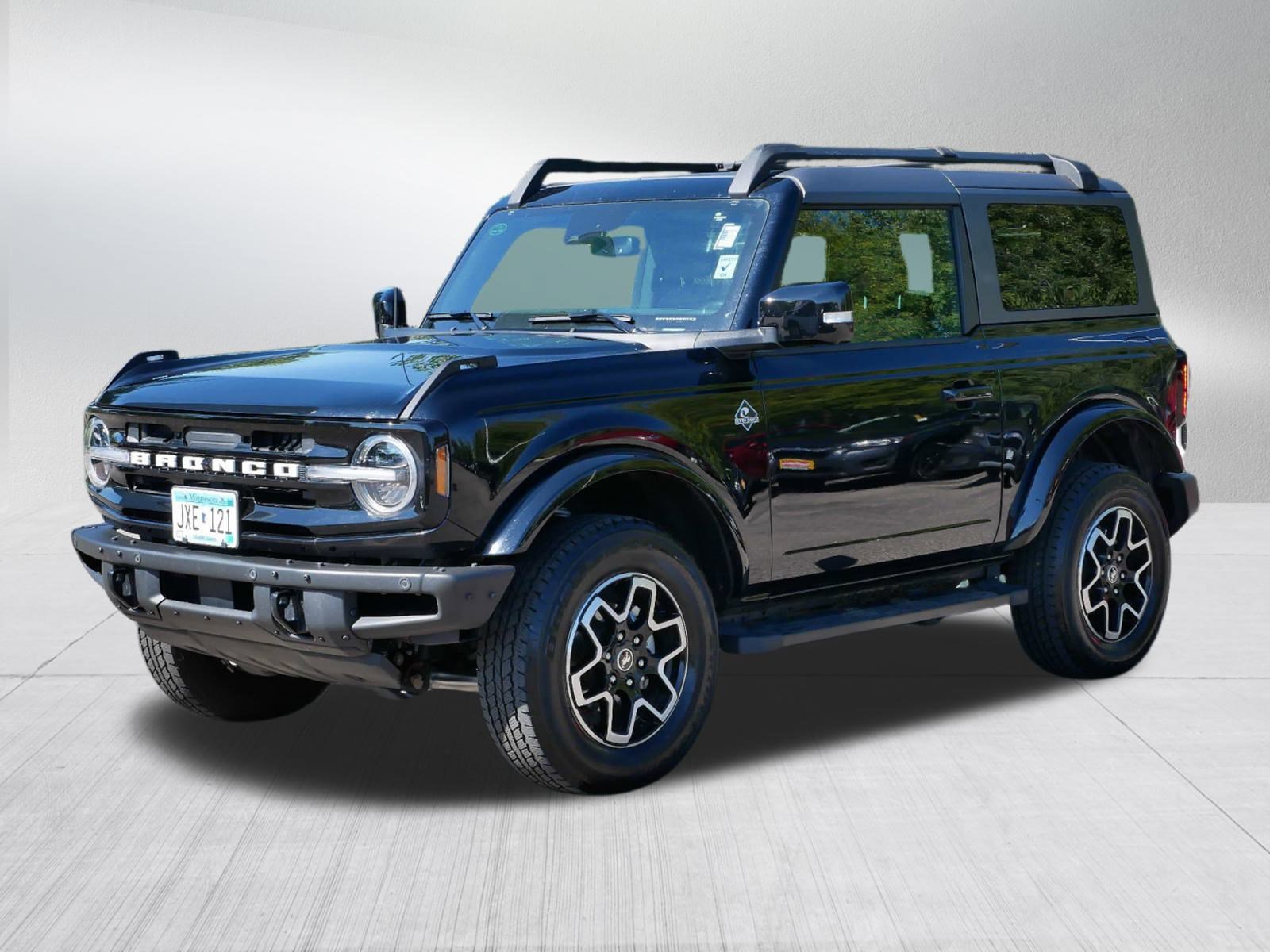 2022 Ford Bronco Outer Banks photo 3