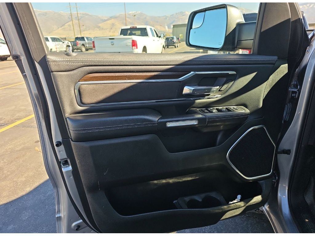 2022 Ram 1500 Laramie photo 8