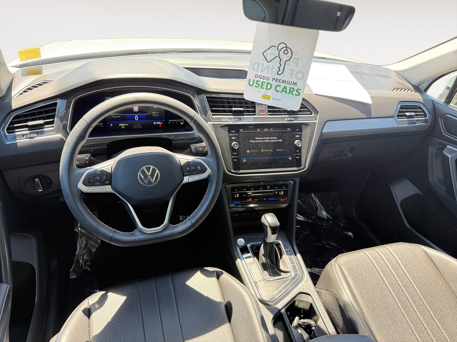 2022 Volkswagen Tiguan SE photo 15