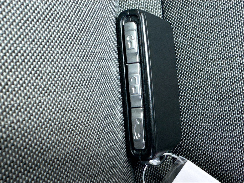 2024 Volvo XC40 Core photo 34