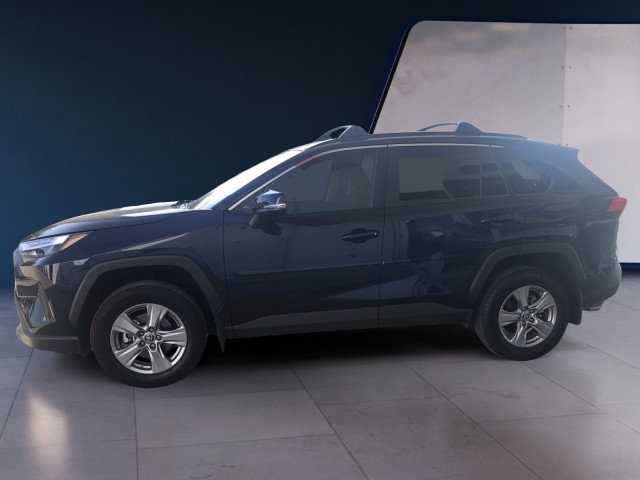 2024 Toyota RAV4 XLE photo 2