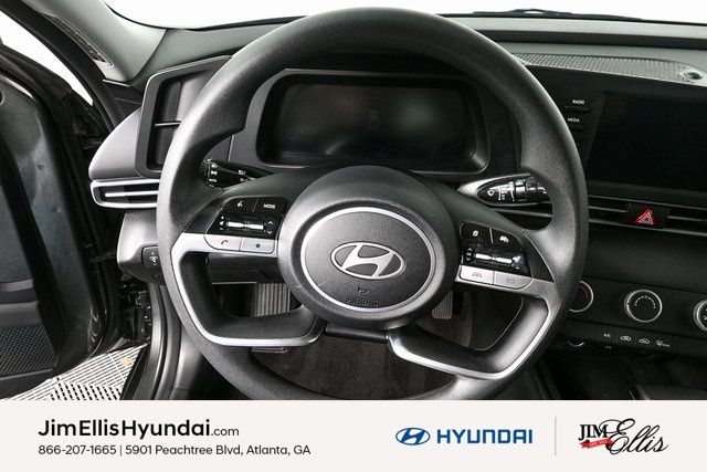 2024 Hyundai Elantra SE photo 6