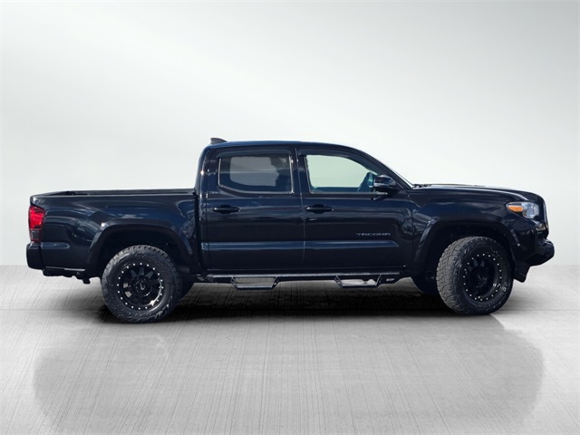 2023 Toyota Tacoma SR5 photo 3
