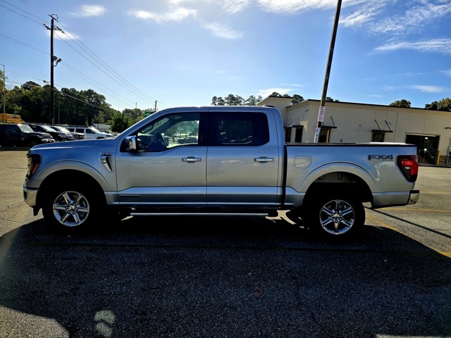 2024 Ford F-150 XLT photo 2