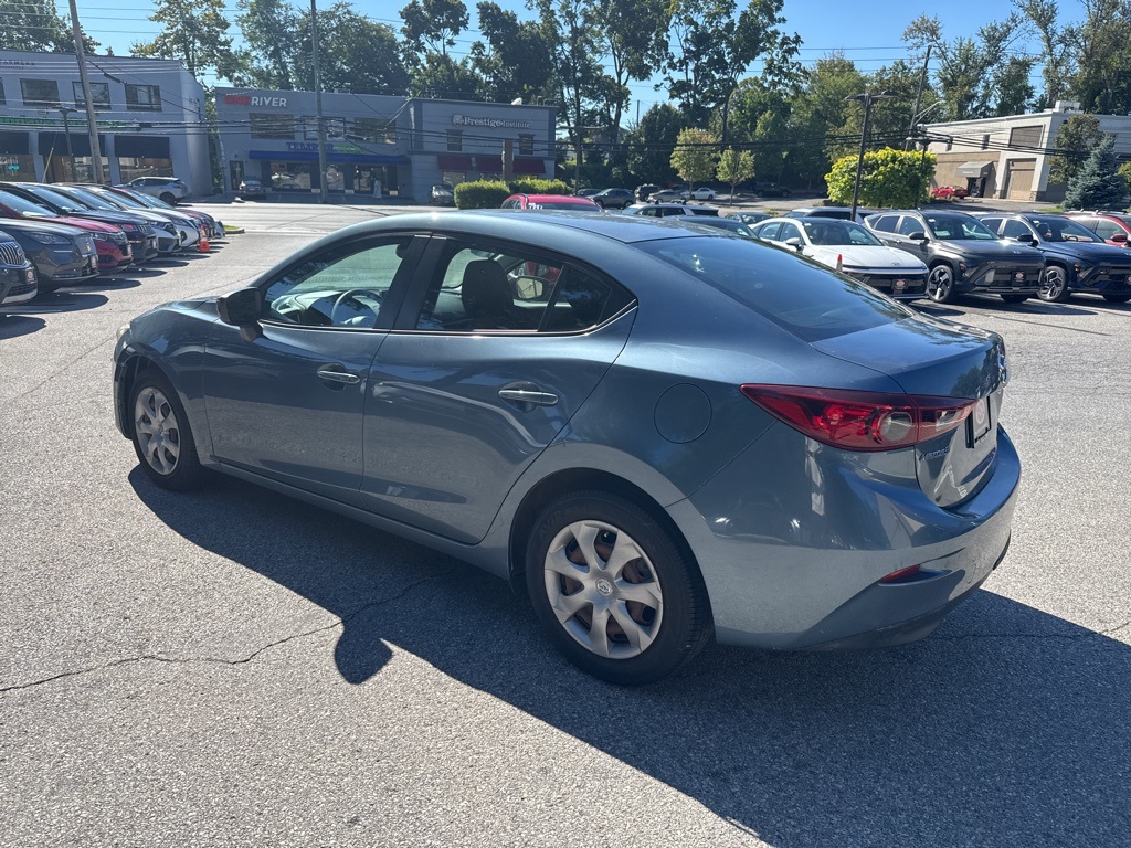 2016 Mazda Mazda3 i Sport photo 3