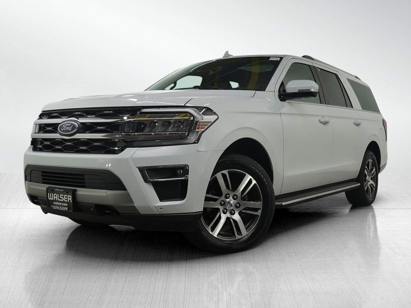 2023 Ford Expedition Limited's photo