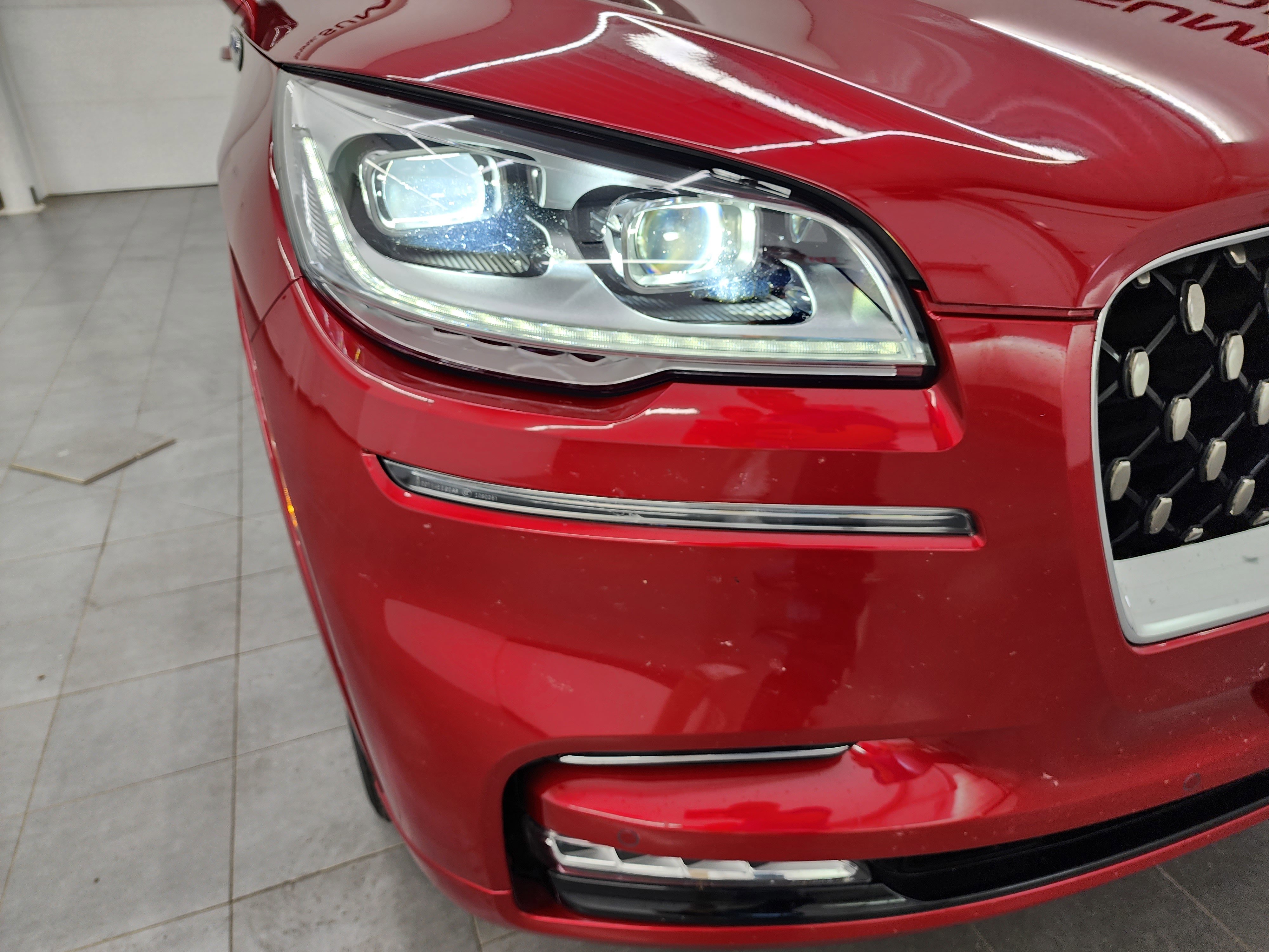 2020 Lincoln Aviator Grand Touring photo 2