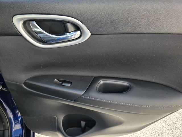 2019 Nissan Sentra SV photo 12