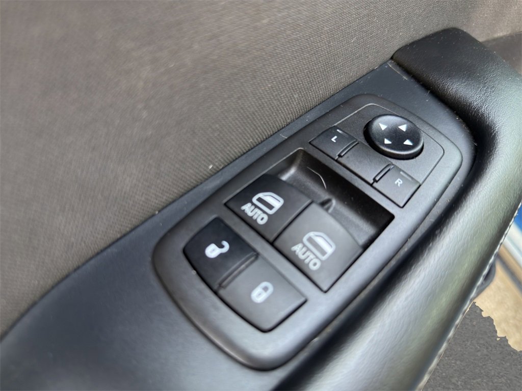 2021 Dodge Challenger SXT photo 11
