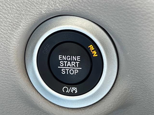 2024 Chrysler Pacifica Touring L photo 23