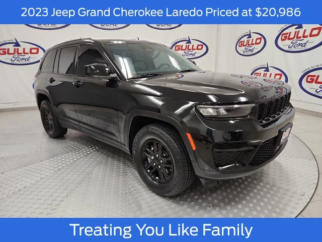 2023 Jeep Grand Cherokee Laredo's photo