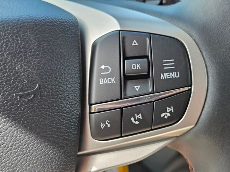 2025 Ford Explorer photo 17
