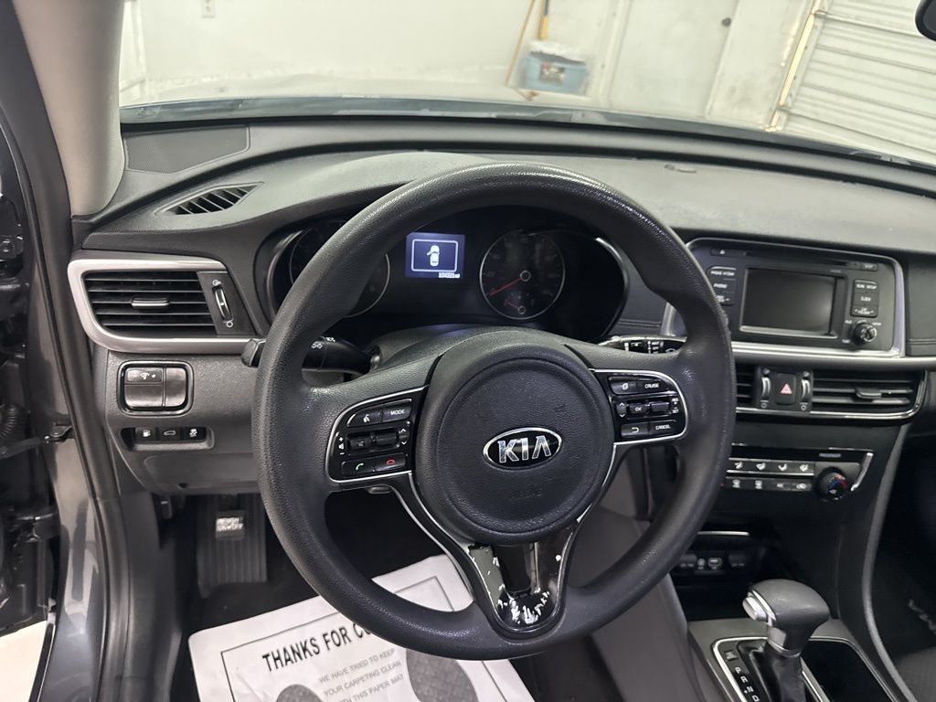 2017 Kia Optima 1.6T LX photo 8
