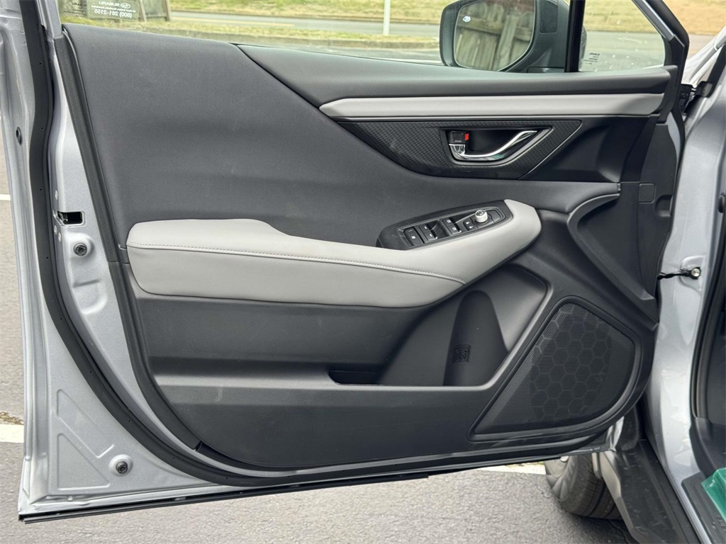 2025 Subaru Outback Premium photo 12