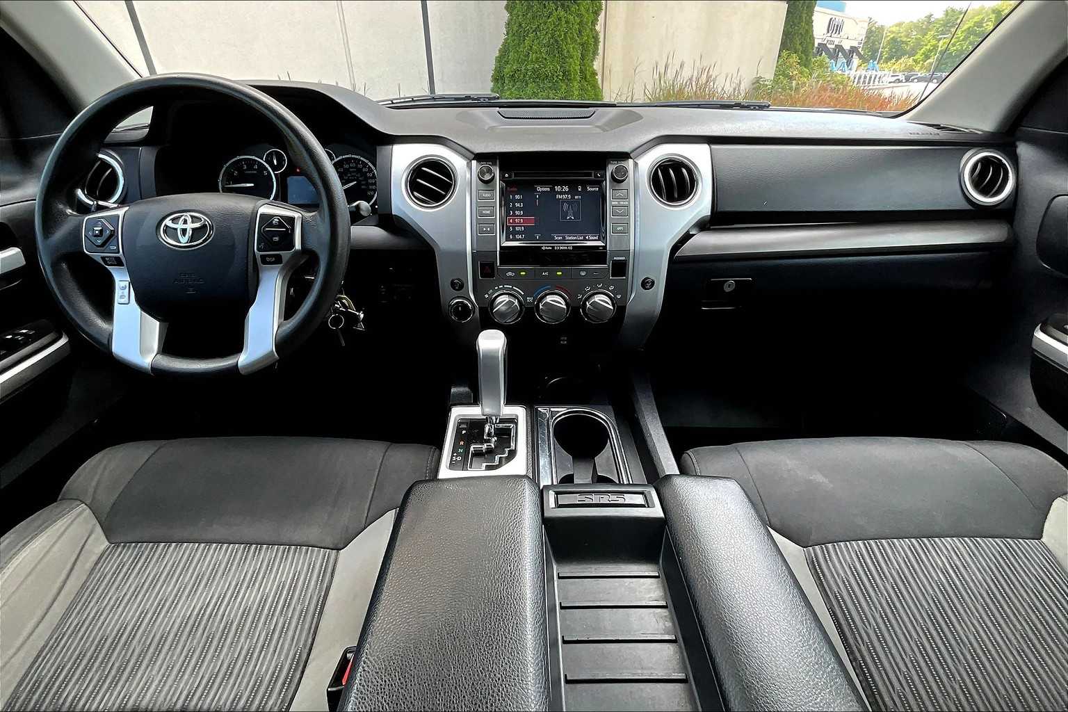 2017 Toyota Tundra SR5 photo 15