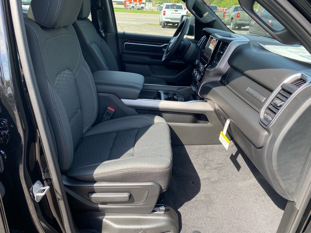 2026 Ram 1500 Big Horn photo 16