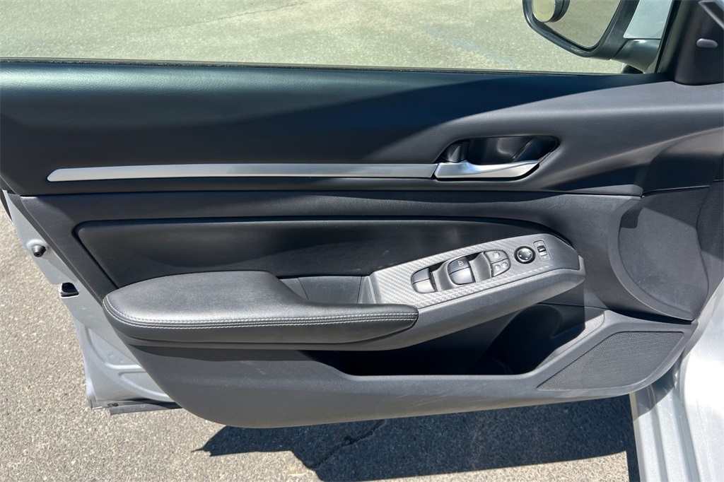 2022 Nissan Altima 2.5 SV photo 15