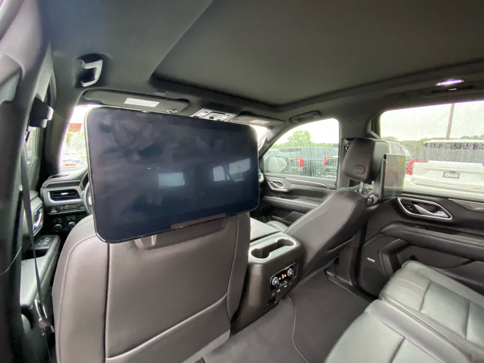 2021 Chevrolet Suburban RST photo 26