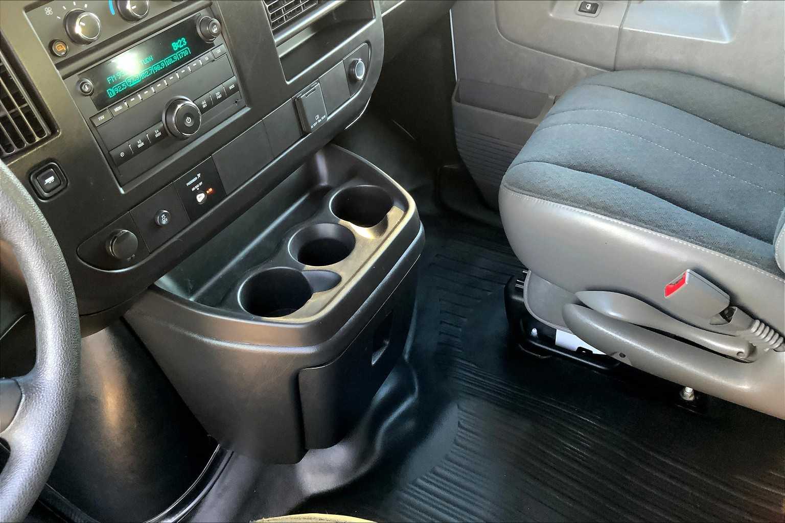 2024 Chevrolet Express Cargo Van photo 14