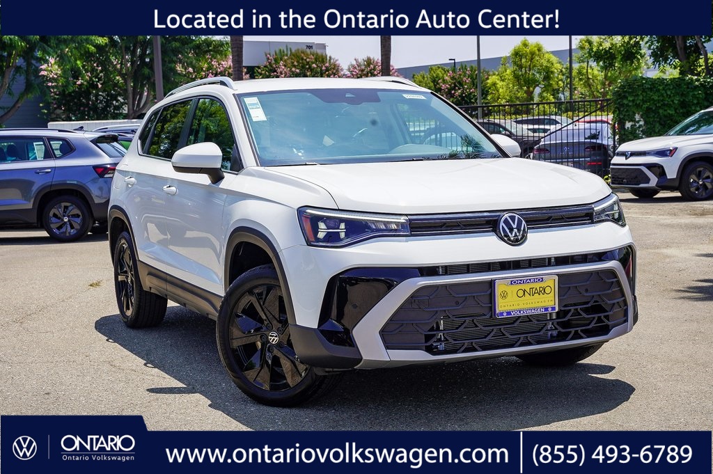 2025 Volkswagen Taos SE's photo