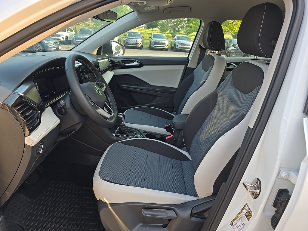 2025 Volkswagen Taos S photo 6