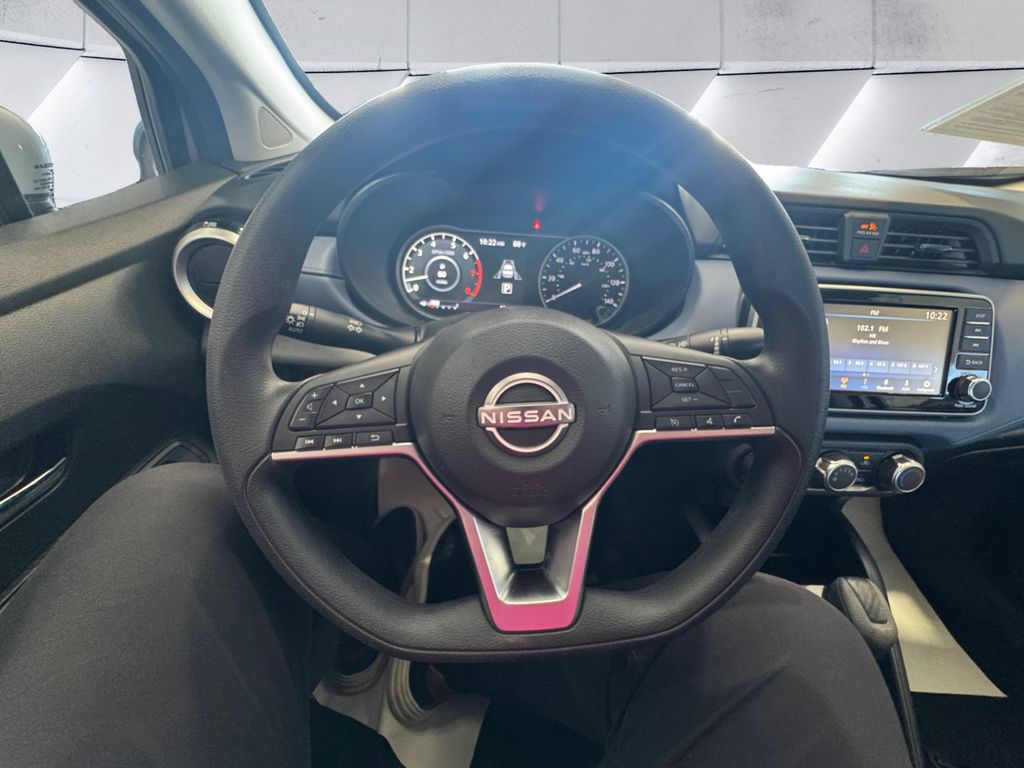 2024 Nissan Versa 1.6 SV photo 9