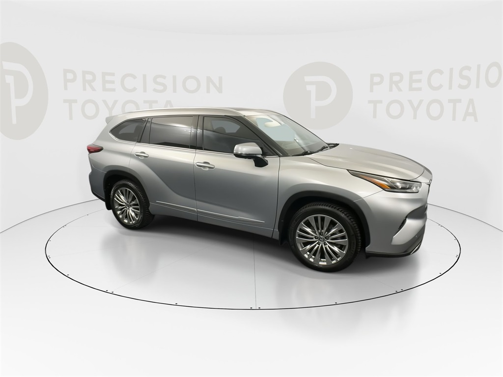 2022 Toyota Highlander Hybrid Platinum photo 23