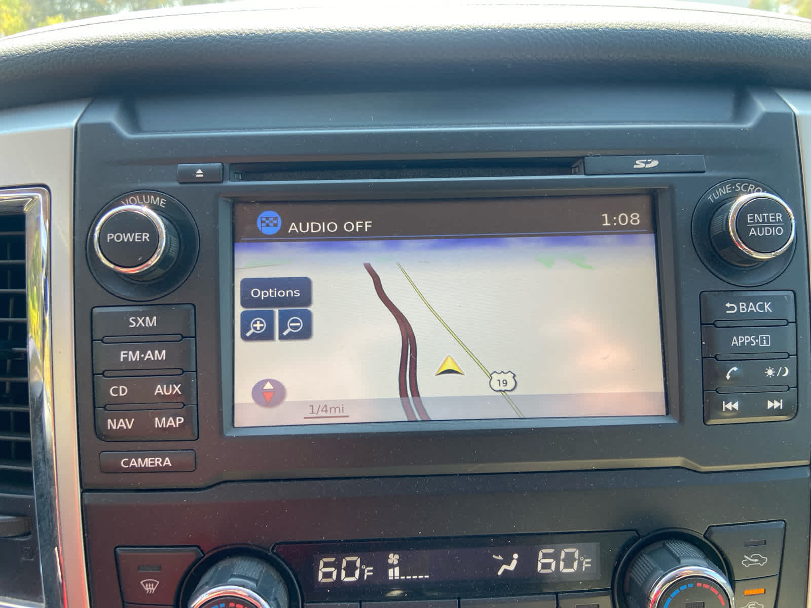 2017 Nissan Titan SV Crew Cab photo 23