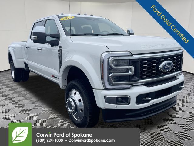 2024 Ford F-450 Super Duty Platinum's photo