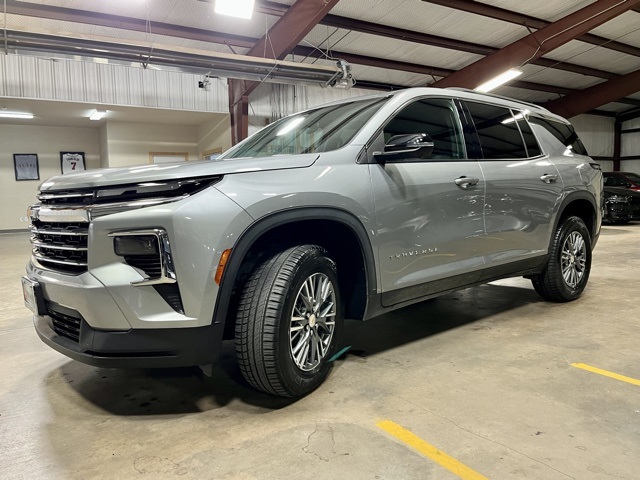 2024 Chevrolet Traverse 2LT photo 3