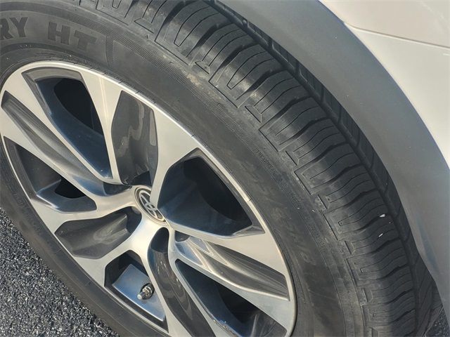 2023 Toyota Highlander XLE photo 3