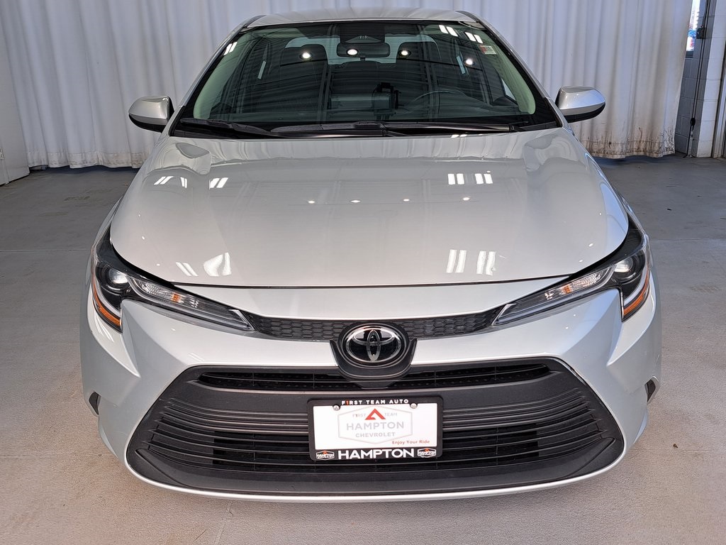 2024 Toyota Corolla LE photo 3