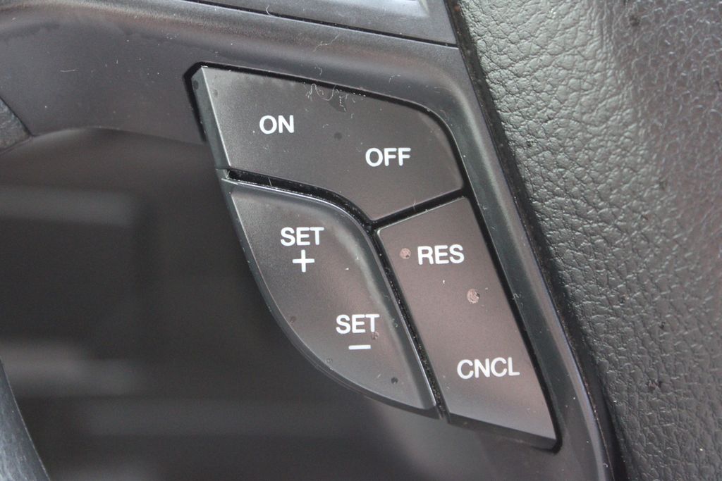 2020 Ford Edge SE photo 28