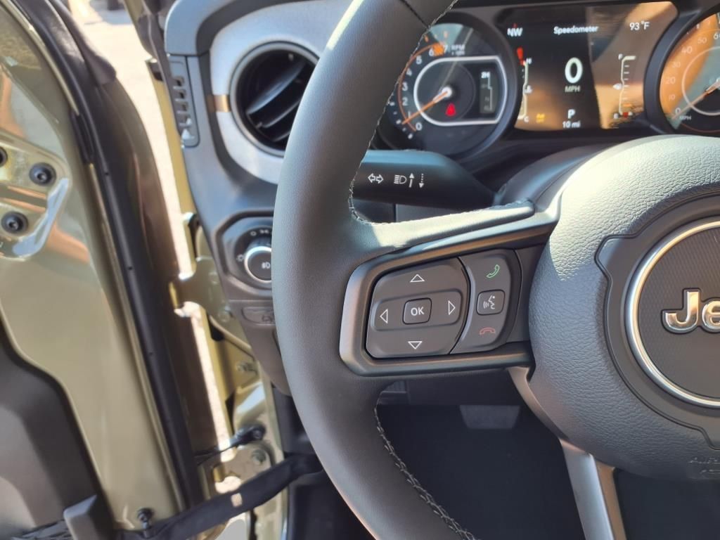 2025 Jeep Wrangler Willys photo 10