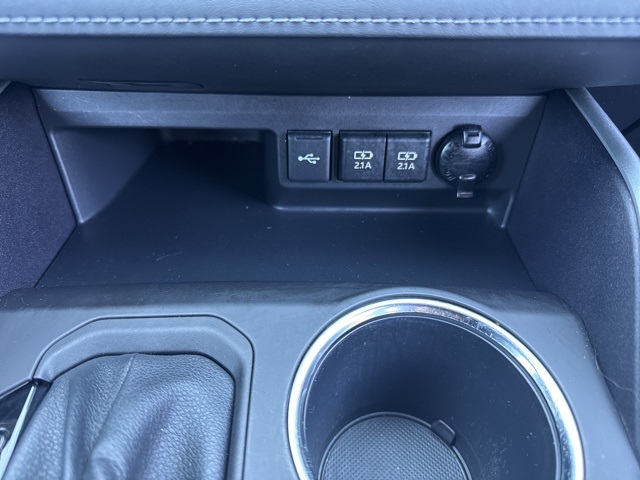 2021 Toyota Highlander XLE photo 29