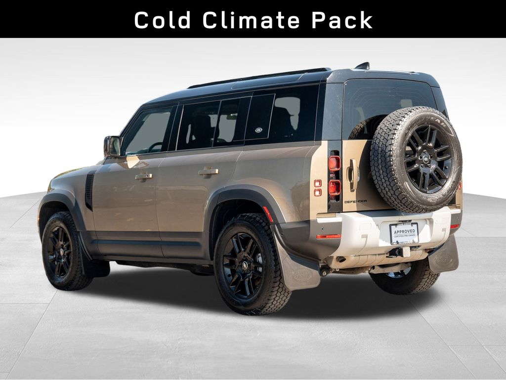 2023 Land Rover Defender 110 S photo 4