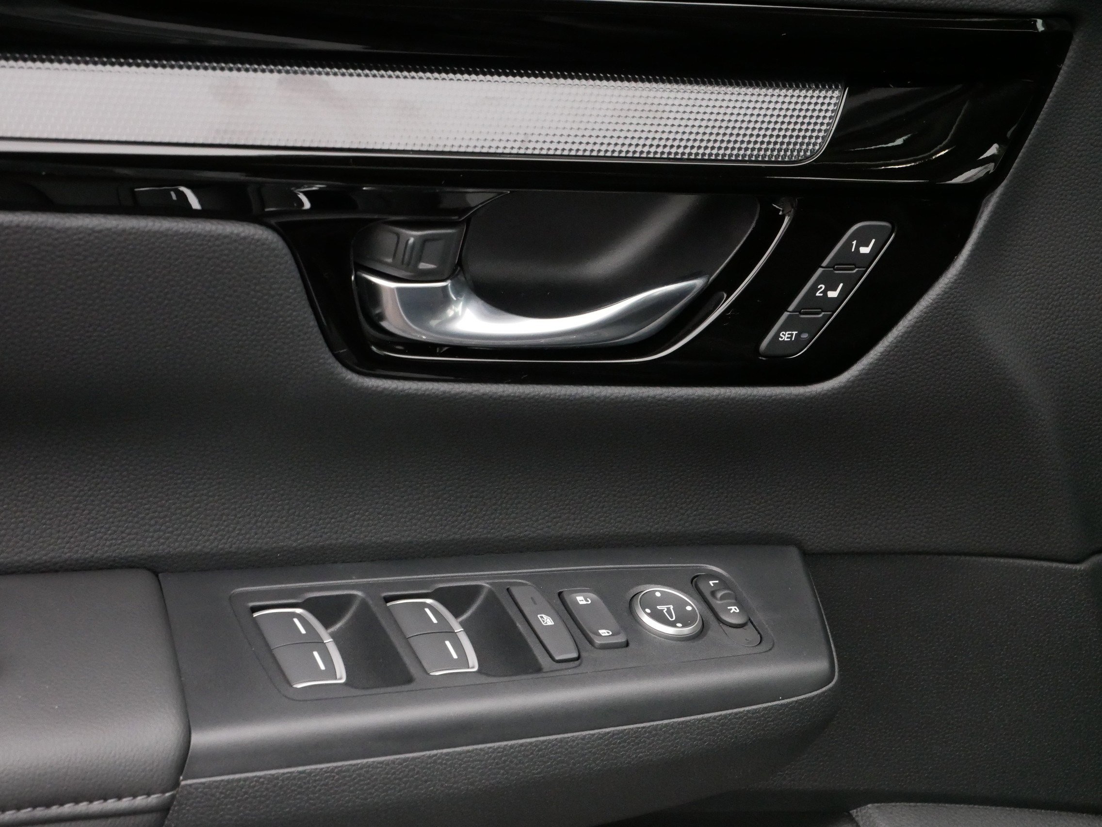 2025 Honda CR-V EX-L photo 19