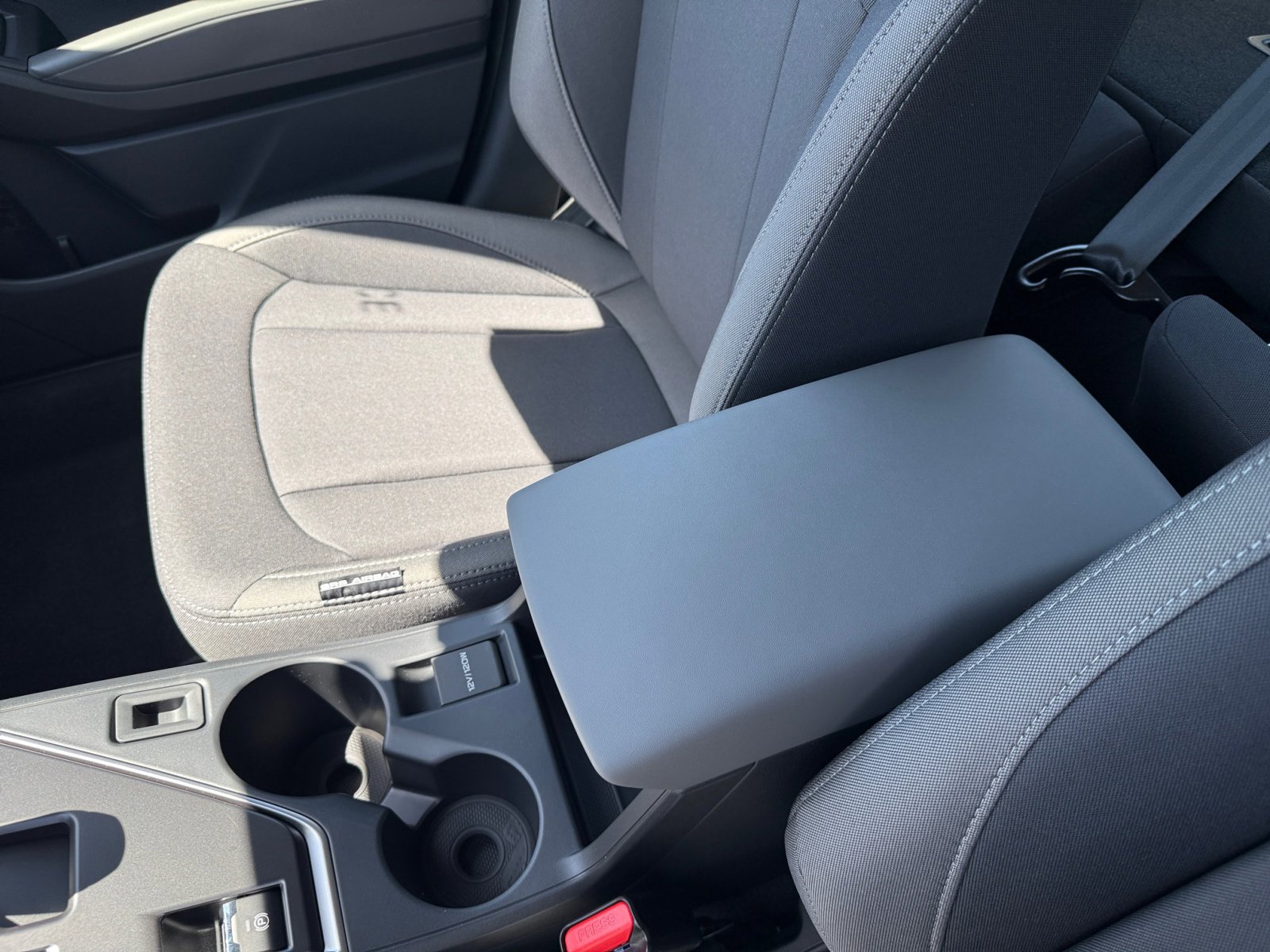 2025 Subaru Impreza Base photo 14