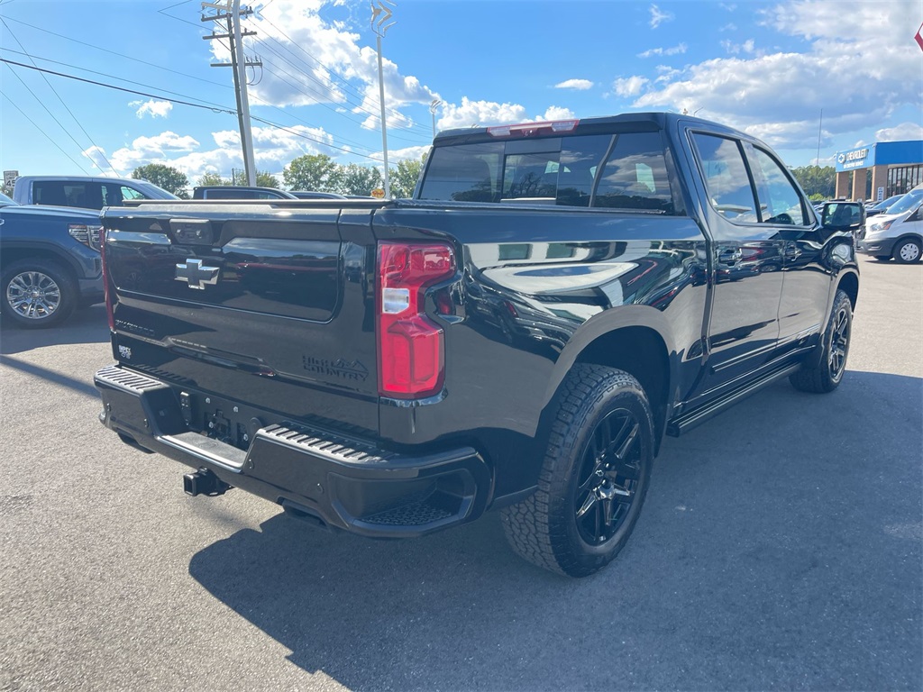 2025 Chevrolet Silverado 1500 High Country photo 4