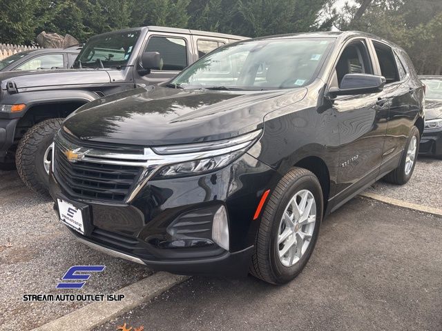 2022 Chevrolet Equinox LT photo 3