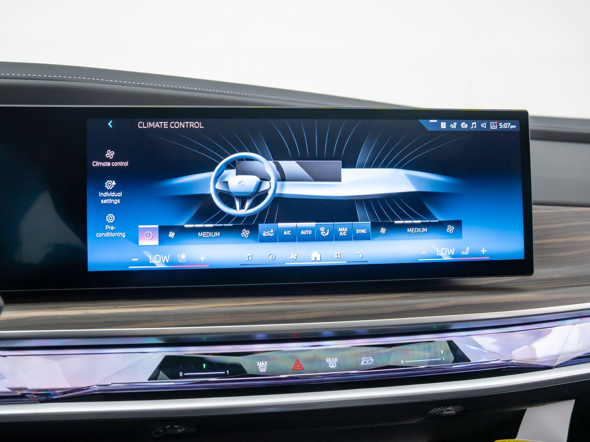 New 2025 Black Sapphire Metallic BMW xDrive60 image 21